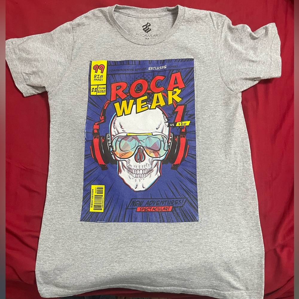 Skull with headphones graphic tee in comic style